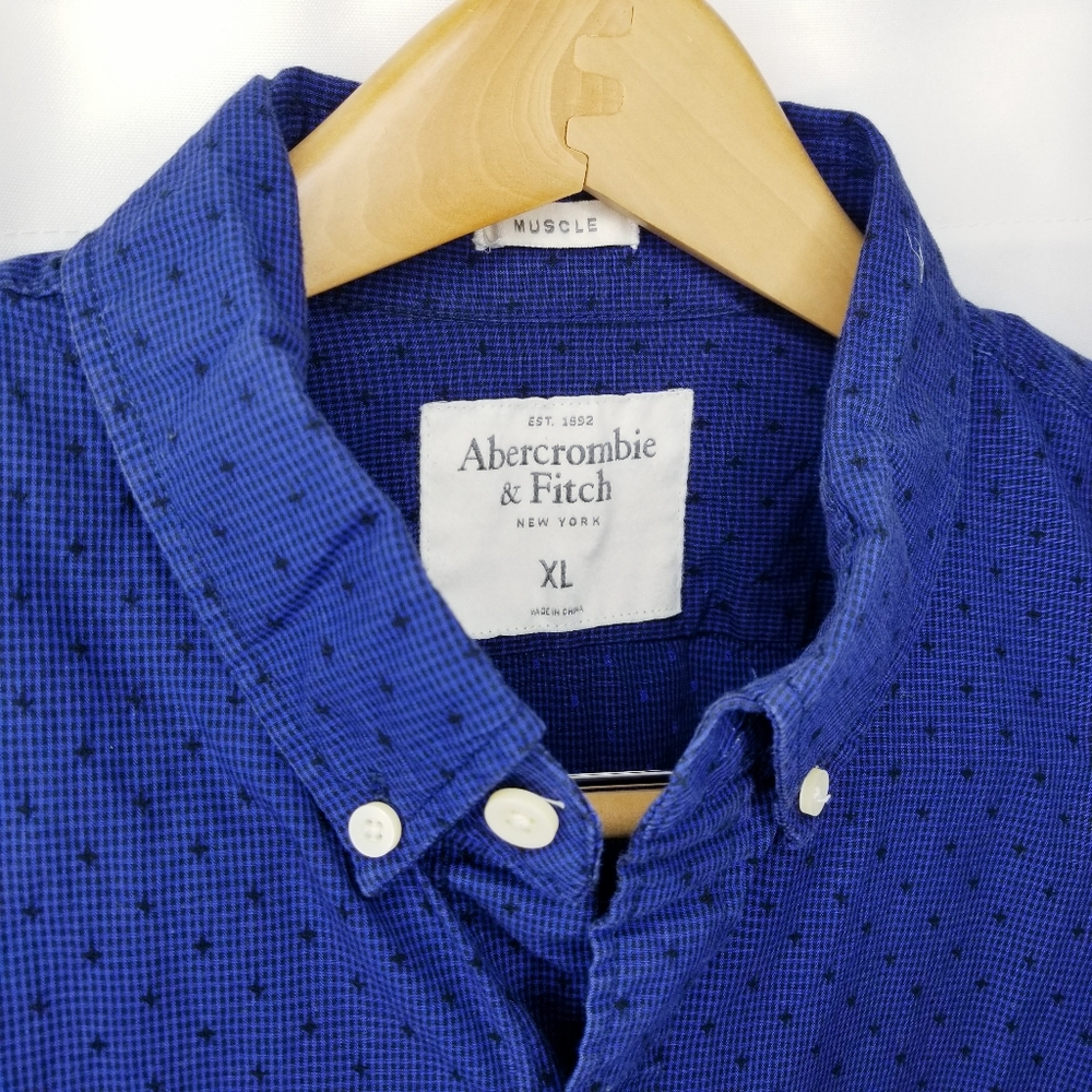 Abercrombie & Fitch - Blue Long Sleeve Button Down Muscle Cut Shirt
